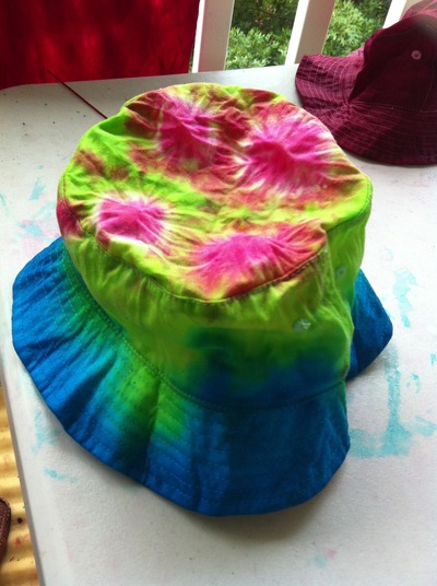 FLOWER CHILD Bucket Hat