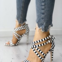 Striped Crisscross Strappy Thin Helled Sandals G-2971 - Thumbnail 1