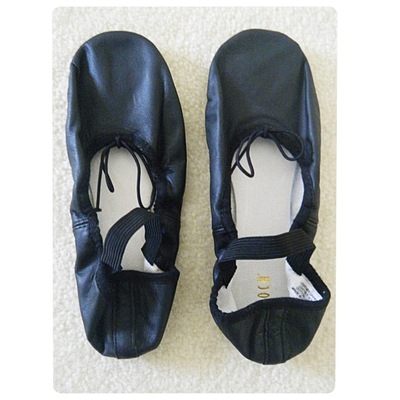 (New with tags) Bloch Dansoft Black Leather Ballet Slippers