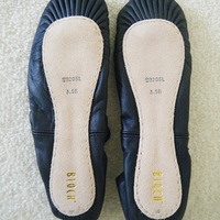 (New with tags) Bloch Dansoft Black Leather Ballet Slippers - Thumbnail 1