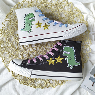 New doodle little dinosaur stars hand-painted shoes - Thumbnail 4