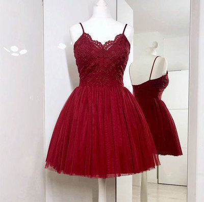 Spaghetti Straps Short Homecoming Dresses with Appliques