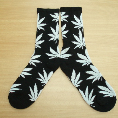 Harajuku weed marijuana crew socks black/white color