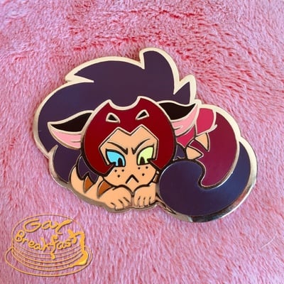 Grumpy cat pin