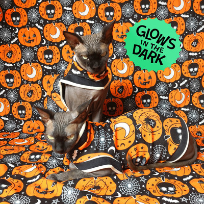 Halloween so guccl glow-in-the-dark!