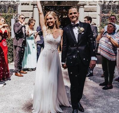 New Boho Wedding Dresses V-neck Spaghetti Straps Sleeveless White Ivory Chiffon Beach Bridal Dress Appliques Backless Vestido De Noiva