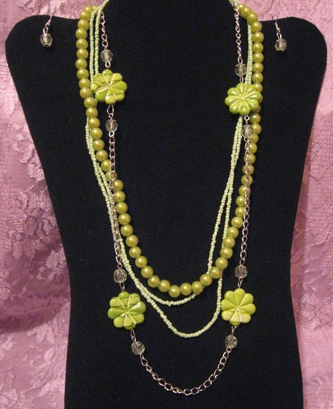 Green Springtime Necklace Set