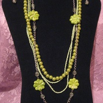 Green Springtime Necklace Set