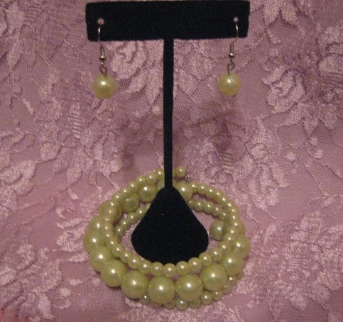 Green Memory Wire Bracelet Set