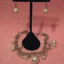 Glass Pearl Bracelet & Earring Set