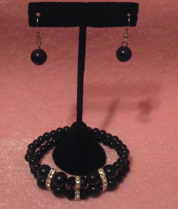 Black Glass Pearl Bracelet Set