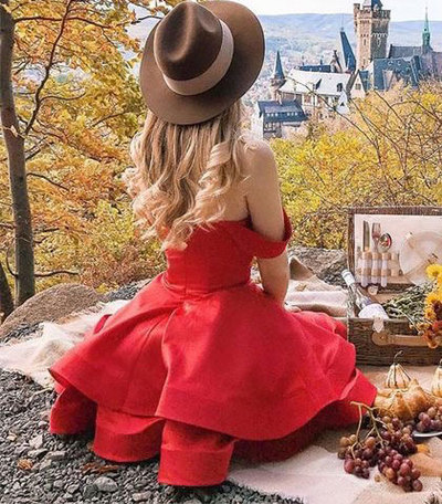 Off the Shoulder Red Short Homecoming Dresses Under 100