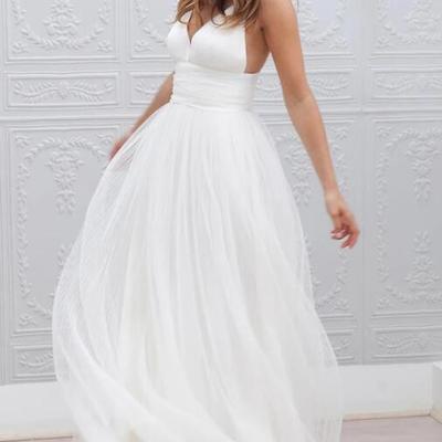 Simple a line v-neck floor-length tulle wedding dress  - Thumbnail 5