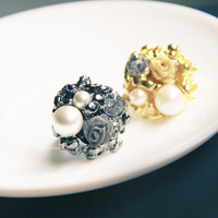 Rose Pearl and Rhinestone Large Ring - Chunky (SILVER) - Thumbnail 2