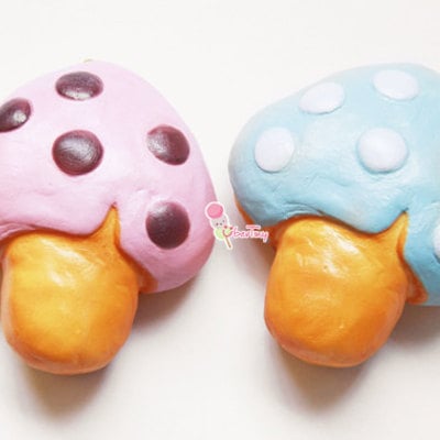 Jumbo kawaii cottage mushroom pastry squishy
