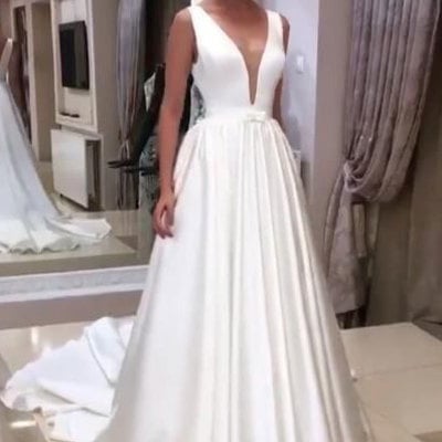 Deep v neck wedding dresses with bowknot - Thumbnail 3