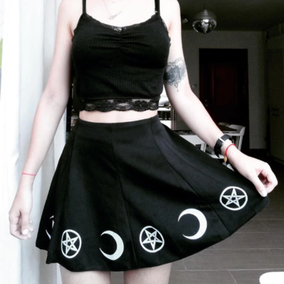 Black pleated stars and moon gothic skirt - Thumbnail 2