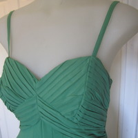 Pretty in Green - Thumbnail 2