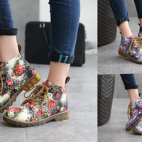 Vintage Martin Boots British Wind Small Floral Motorcycle Boots Martin Boots - Thumbnail 4