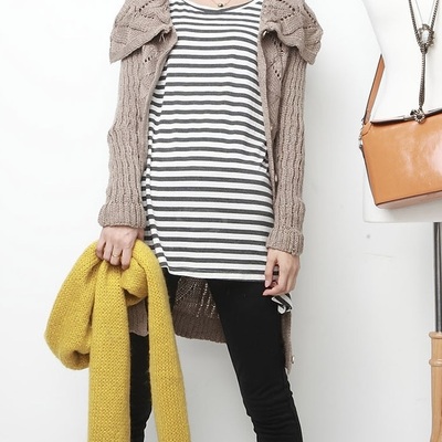 Cable knit long sleeve sweater duster