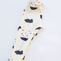 organic cotton leggings in "raining hearts" - Thumbnail 1