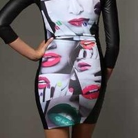 Kisses and lips dress - Thumbnail 1