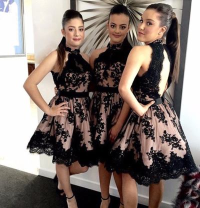 Charming Open Back Short Prom/Bridemsiad Dress With Black Lace
