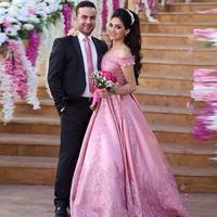 Pink Princess Lace Ball Gown Quinceanera Dresses Off Shoulder Pleats Sweep Train Sweet 16 Dress Prom Pageant Dresses vestidos de quinceañera - Thumbnail 1