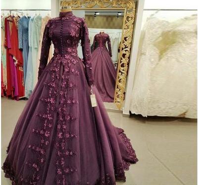 Muslim Prom Dresses Burgundy Lace Appliques Long Sleeves Evening Gowns Saudi Arabia High Neck Ruffles Long Formal Party Bridal Dress