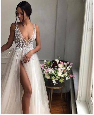 Luxury Wedding Dress Sexy Deep V Neck Beading Crystals Wedding Bridal Gowns
