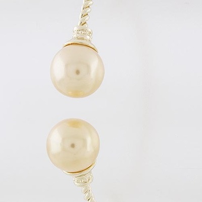 Meena pearl cuff