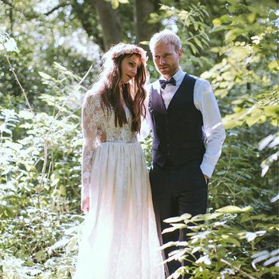 Boho wedding dresses jewel hollow back long sleeve a line lace floor length beach country bohemian bridal gowns robes de mariée