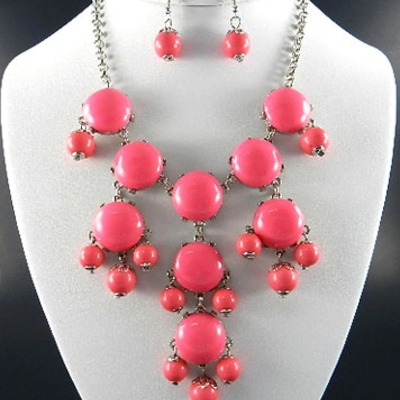 Bright pink bubble necklace