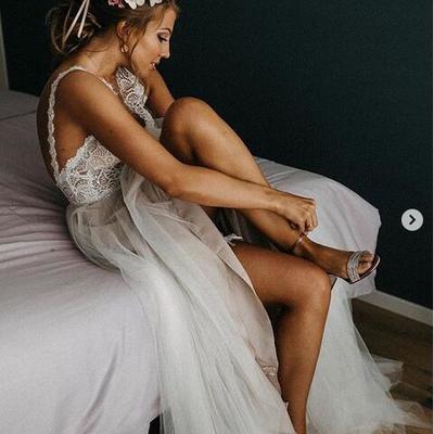 Simple wedding dresses lace sleeveless boho wedding dress 