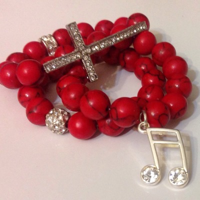 Red turquoise beaded bracelet 