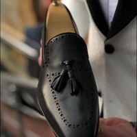 Handmade Stylish Men's Black Tassels Loafer Wedding Shoes In Genuine Leather - Thumbnail 1