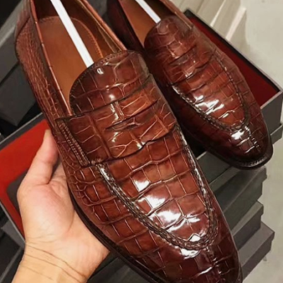 Handmade men's brown cap toe crocodile texture leather moccasin dress shoes
