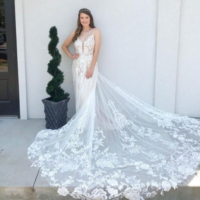 Charming spaghetti straps backless wedding dresses with appliques lace - Thumbnail 5