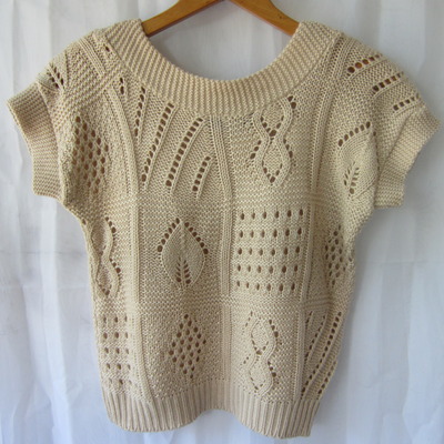 Light knit nude crop sweater