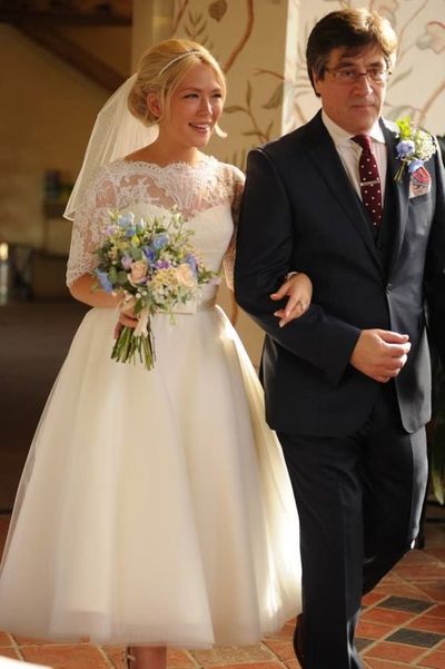 Ball Gown Tulle Wedding Dresses Lace Tea Length Bridal Gowns