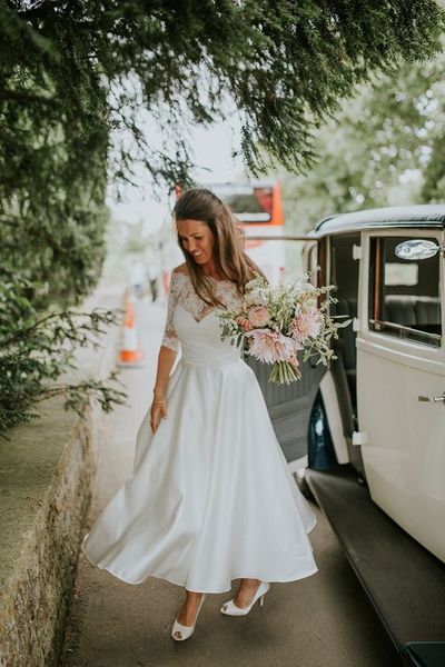 Simple Ball Gown Tulle Wedding Dresses Lace Tea Length Bridal Gowns