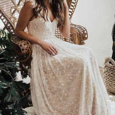 Elegant wedding dresses full lace v-neck sleeveless floor length a line v-back bridal giwns vestido de novia