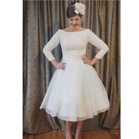 Boho Ivory Short Wedding Dresses Knee Length vintage 3/4 long Sleeves scoop Neck Pleats Lace country beach Bridal Gown plus size - Thumbnail 1