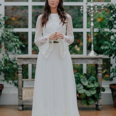 Modest west country wedding dresses a line crew neck bohemian lace wedding dress 
