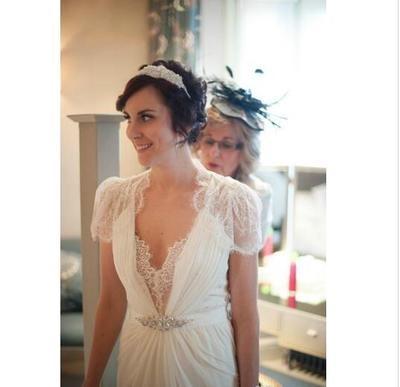 Lace Short Cap Sleeve A Line Wedding Dresses Simple Chiffon Sweep Train V Neck Bridal Gown Button Back Pleats Boho Beading Belt,418