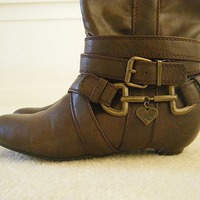 Brown Boots - Thumbnail 1