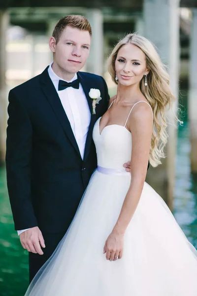 2020 Garden Wedding Dresses Bridal Gowns with Spaghetti Straps