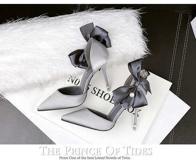 Beautiful Pointed Toe Shoes with Bow Detail F8773