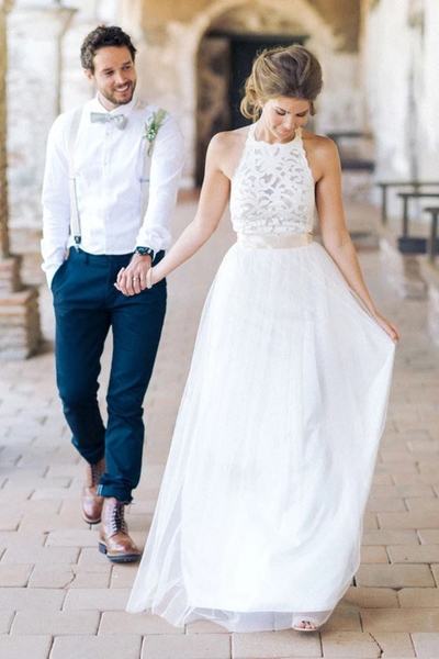 Simple Jewel Sleeveless Wedding Gown,Lace Top Wedding Dress,Tulle Beach Wedding Dress 