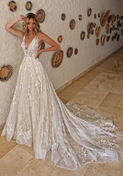 Luxurious Ball Gown V Neck Open Back White Lace Wedding Dresses,Elegant Bridal Gown